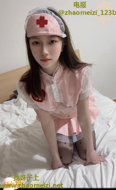 板田高颜值嫩妹