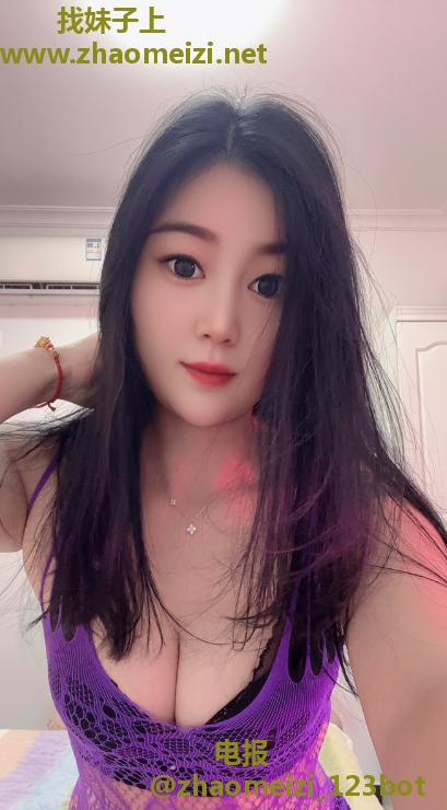 丰满翘臀圆润熟女