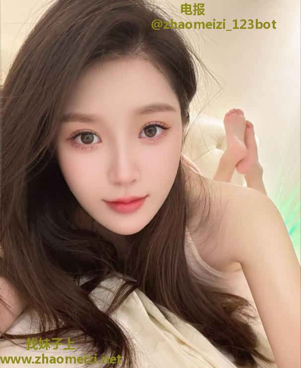 服务系颜值悠悠老师