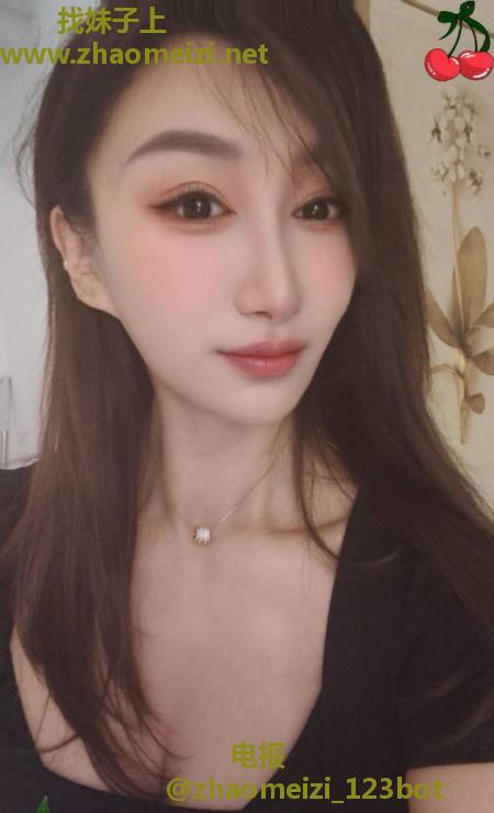 风骚翘臀服务好妹子