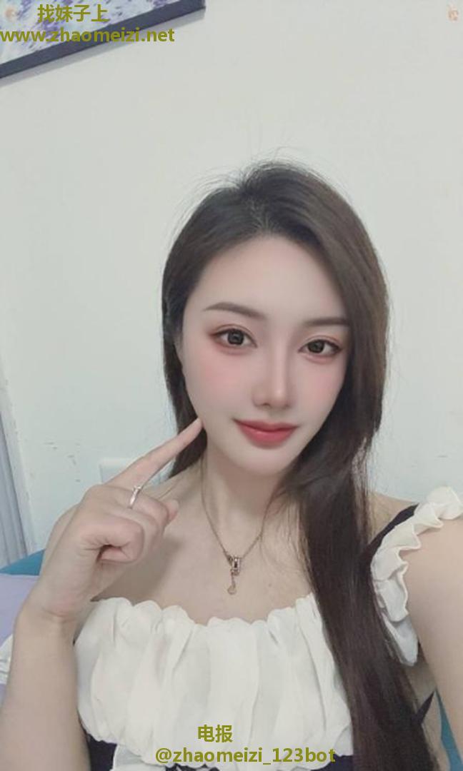 性感多汁喜欢后入的骚美女