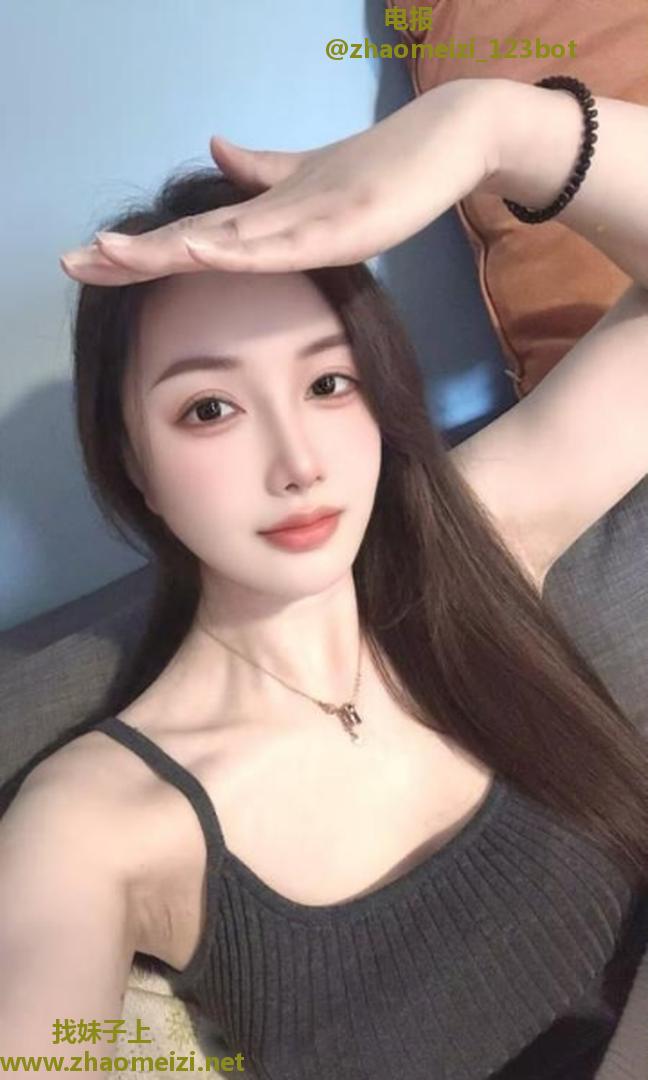 性感多汁喜欢后入的骚美女