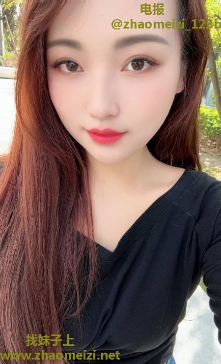 徐汇肤白大胸妹子