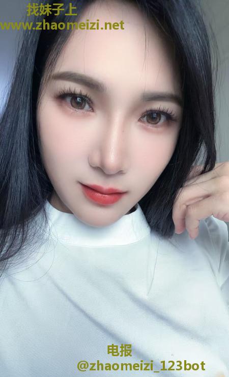 成华性瘾很大的御姐