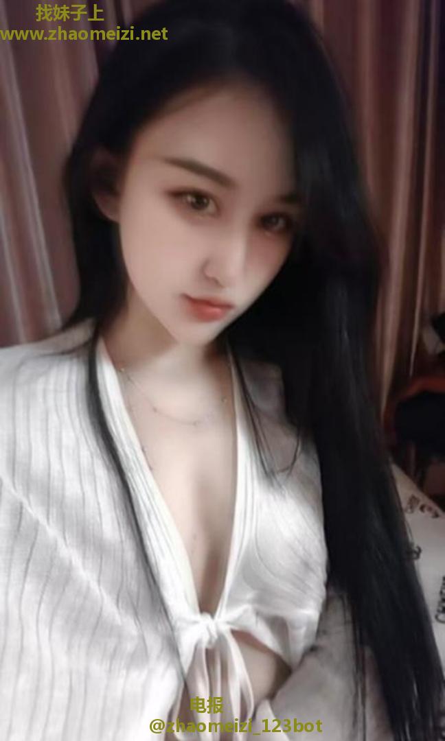 性感小嫩妹粉嫩逼多汁