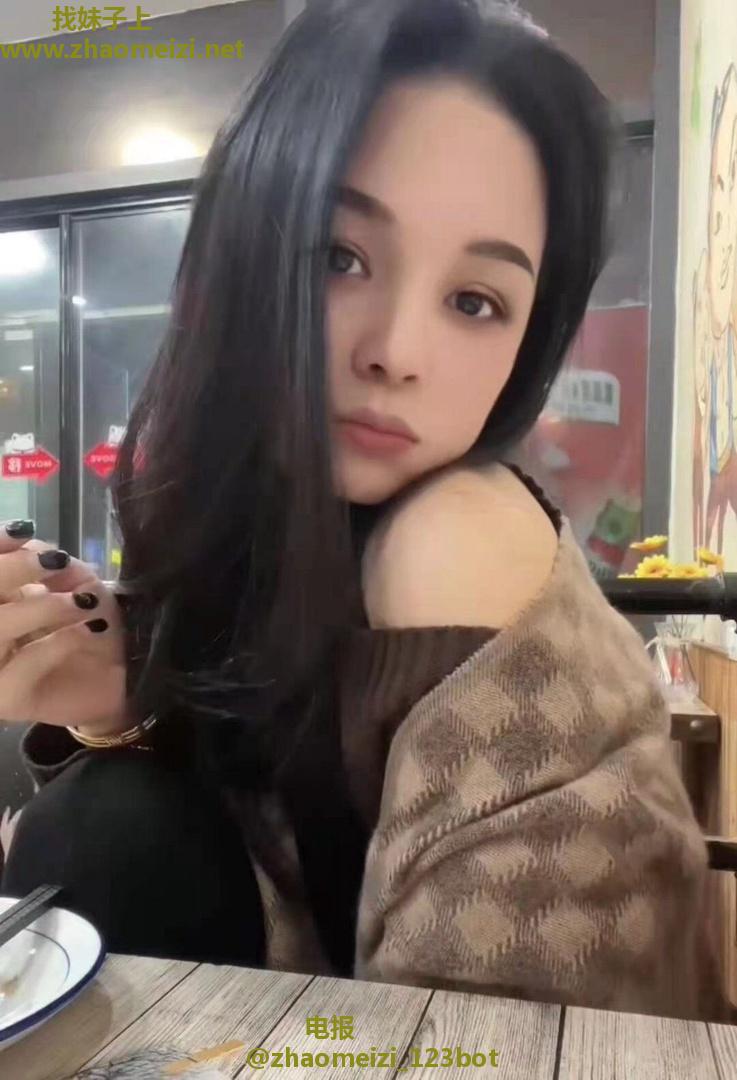 双人丝袜泰国抓龙筋口出