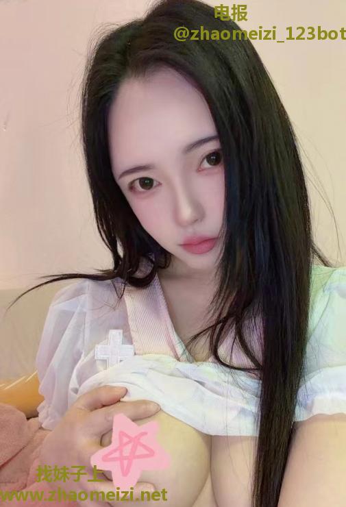 大胸菲菲小可爱