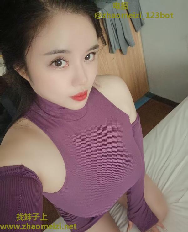 D奶巨乳御姐媚儿