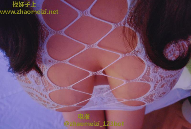 东门服务控巨乳骚妇