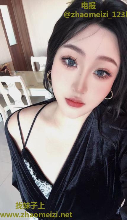 巨乳微胖小骚货