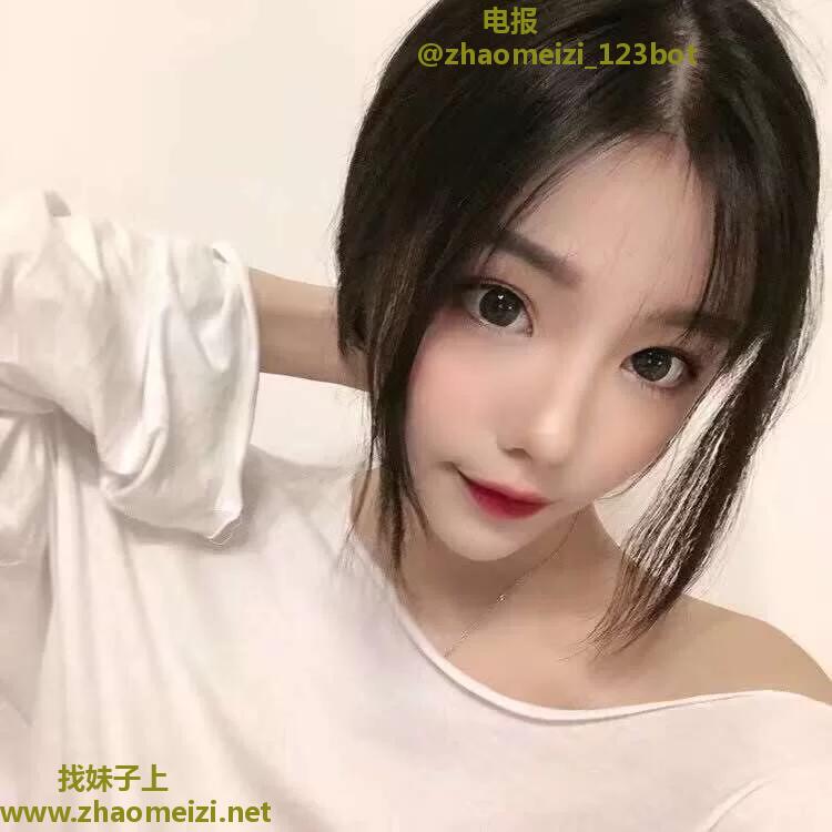 颜值清纯女