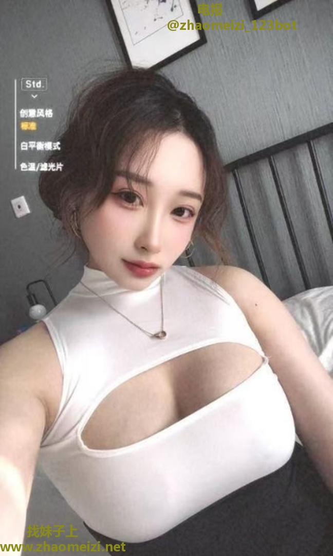 气质绝美小骚货