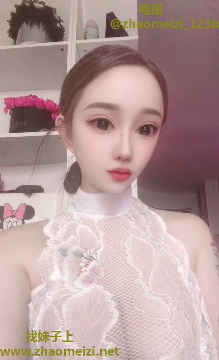 三通丰满美妞