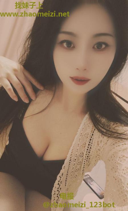 服务系大奶骚女夏老师