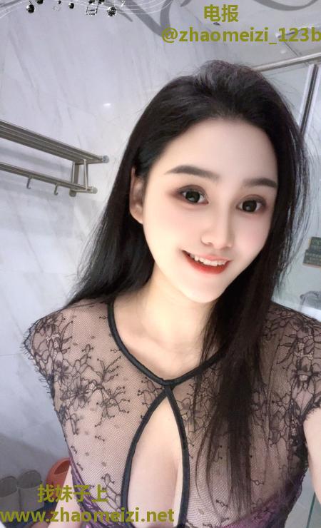 春节不打烊小姐姐