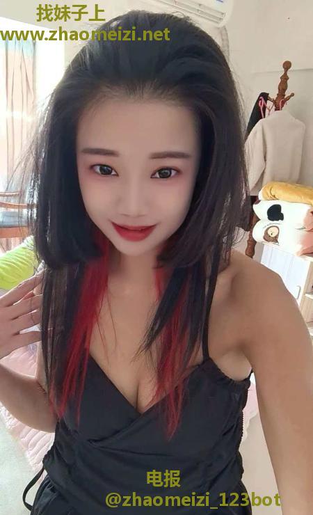 性感骚妹过年在岗