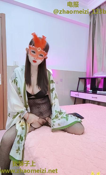 三通大臀少妇