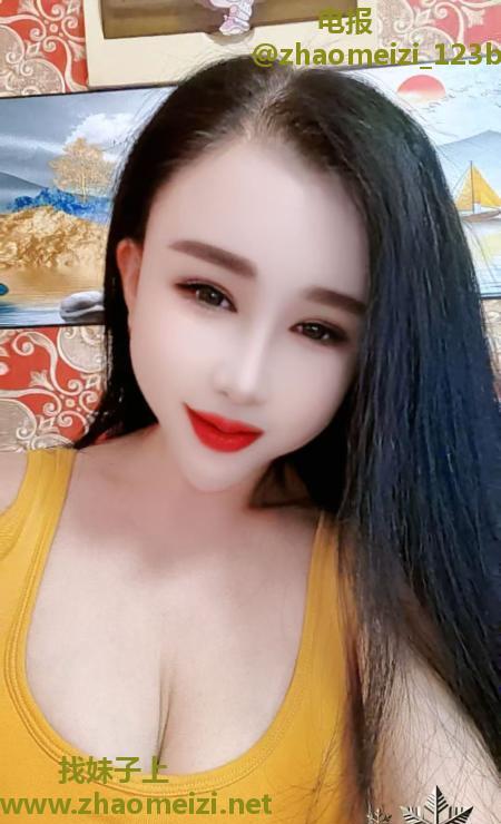 练瑜伽的小骚妇