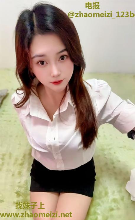 上城骚货大奶眼镜妹