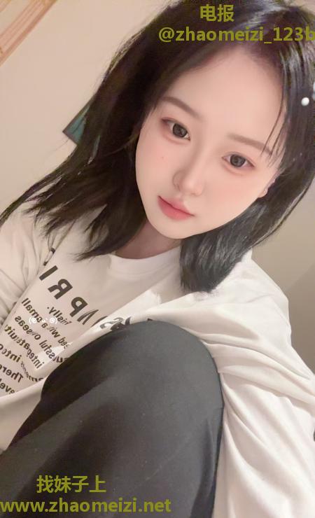 大胸纯欲小少妇