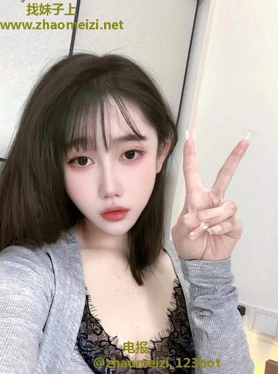 上城细腰美乳高圆圆