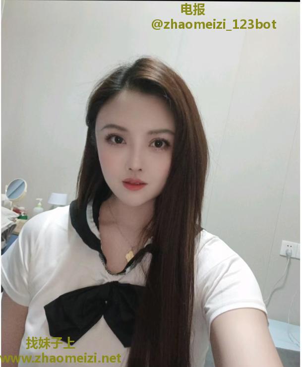 大胸女友李一桐