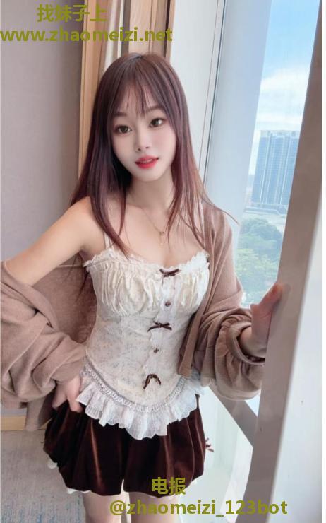 黑丝美腿娜娜