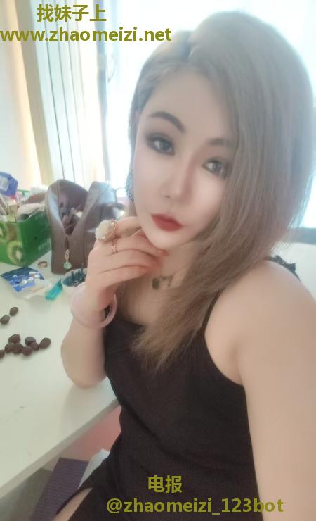 黑丝性感小姐姐