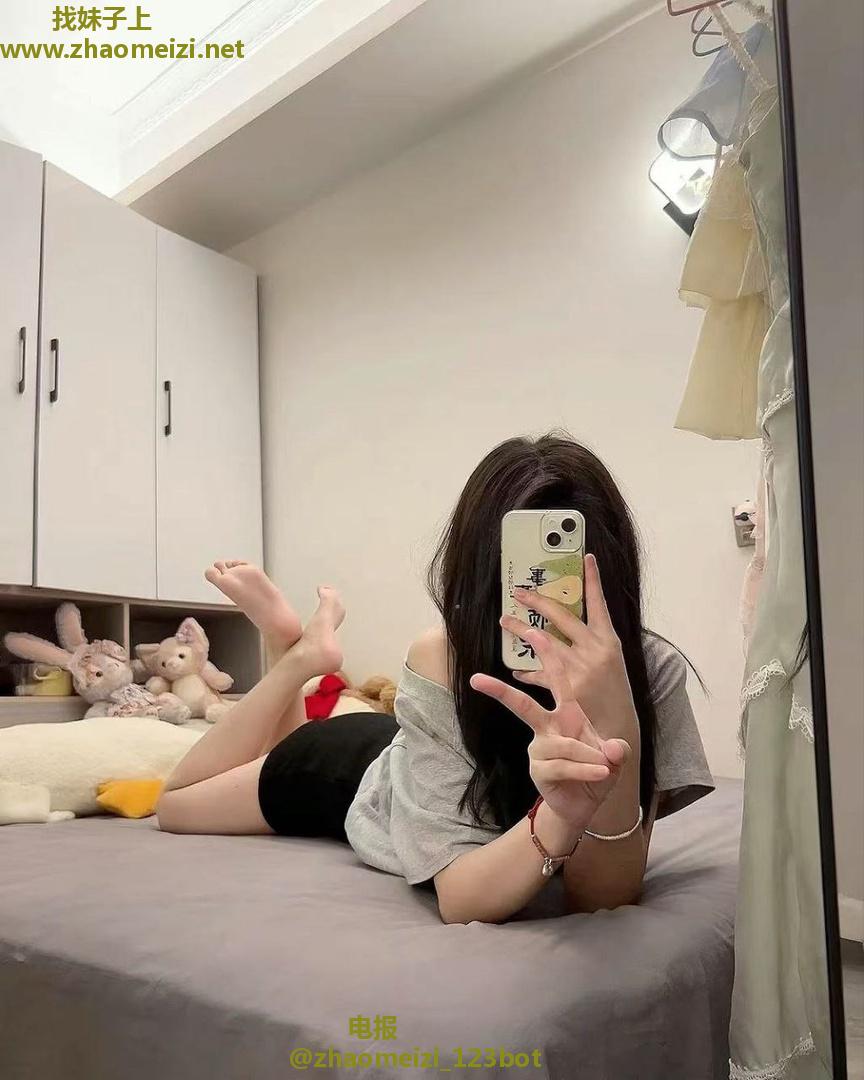 会抓龙筋的小咪可挑制服