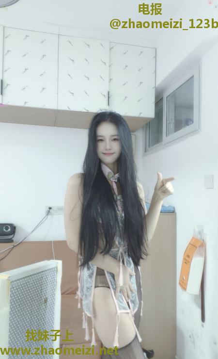 蜀山满姐个人大长腿