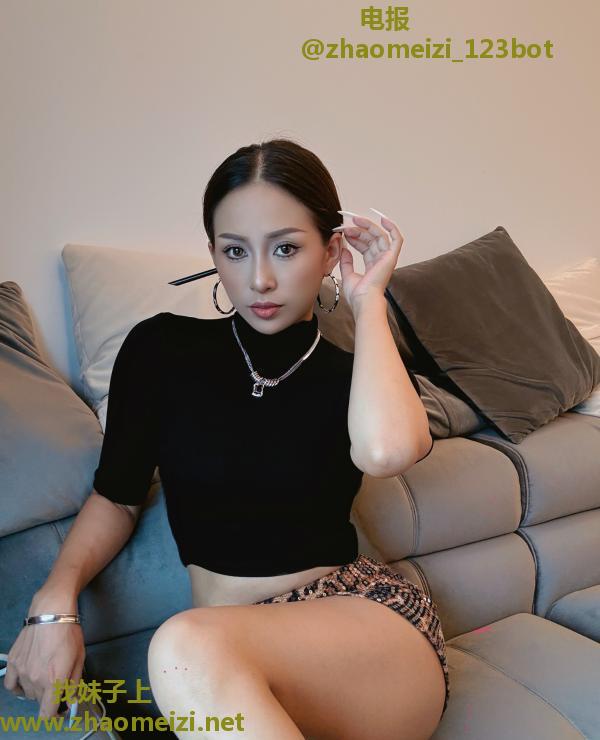 爱运动的蜜桃臀小妖精