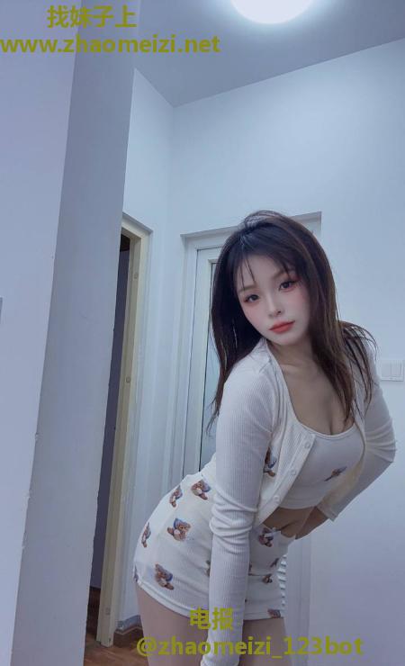 天河翘臀御姐小鱼