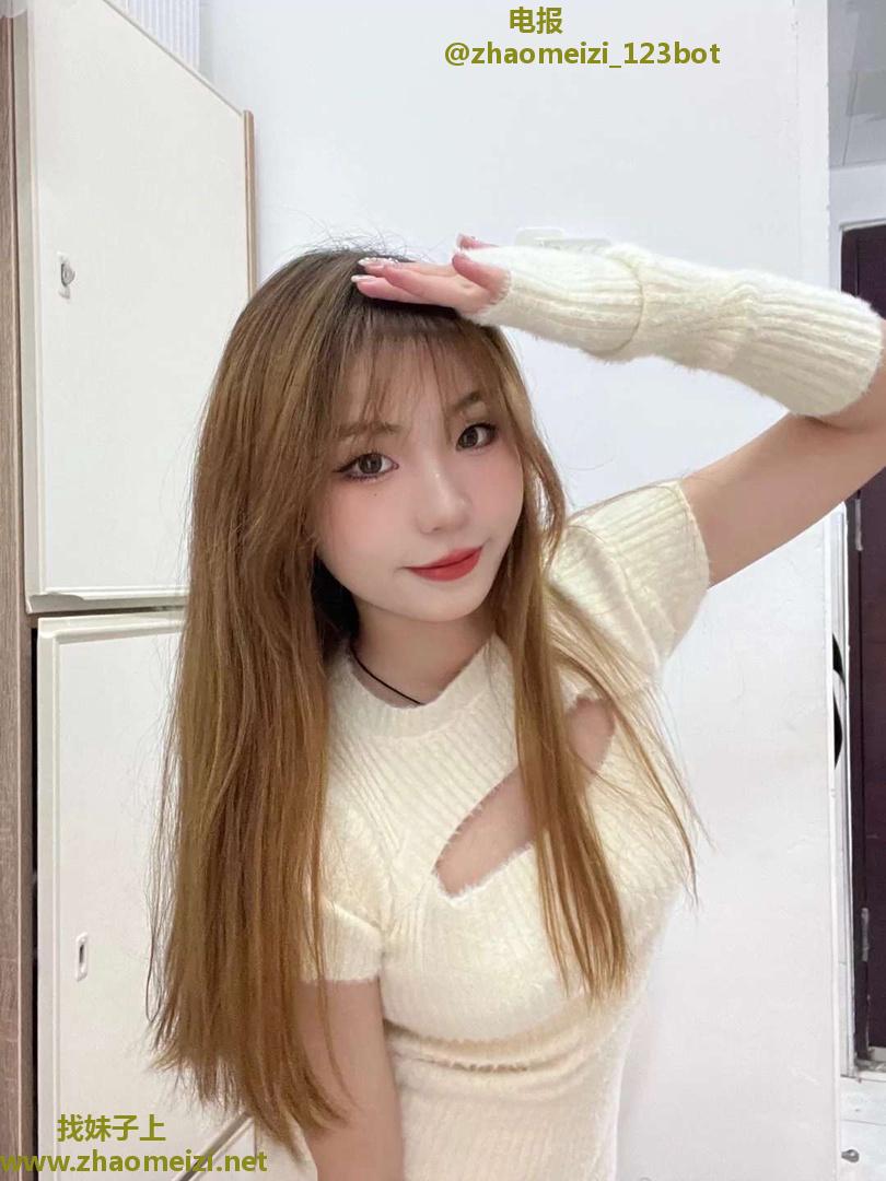 姐姐战旗袍上课