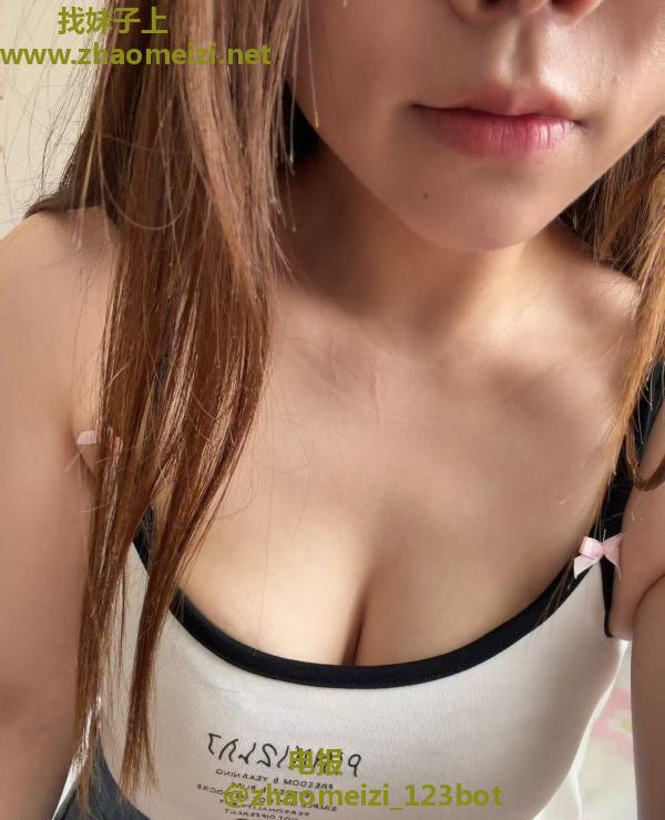 性价比苗条小少妇