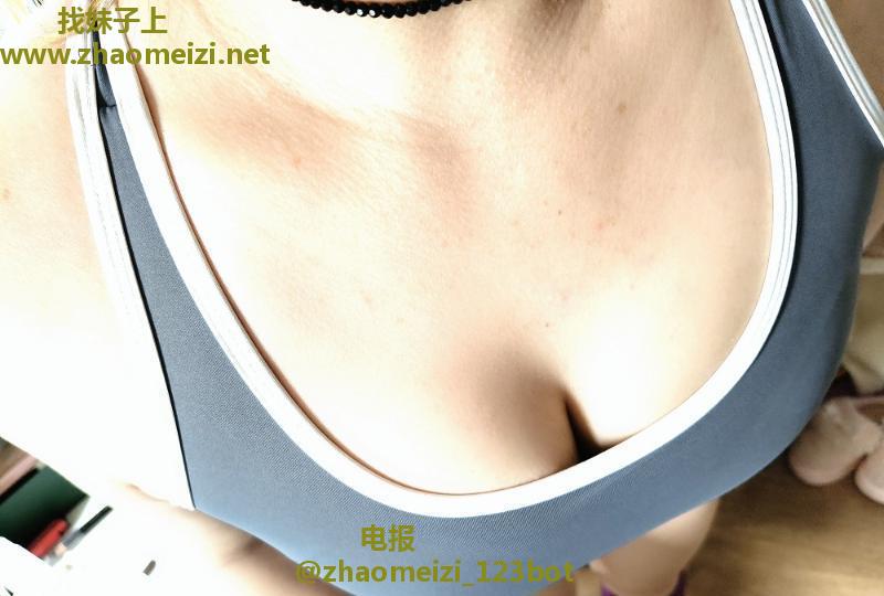 普陀瑜伽美胸老师