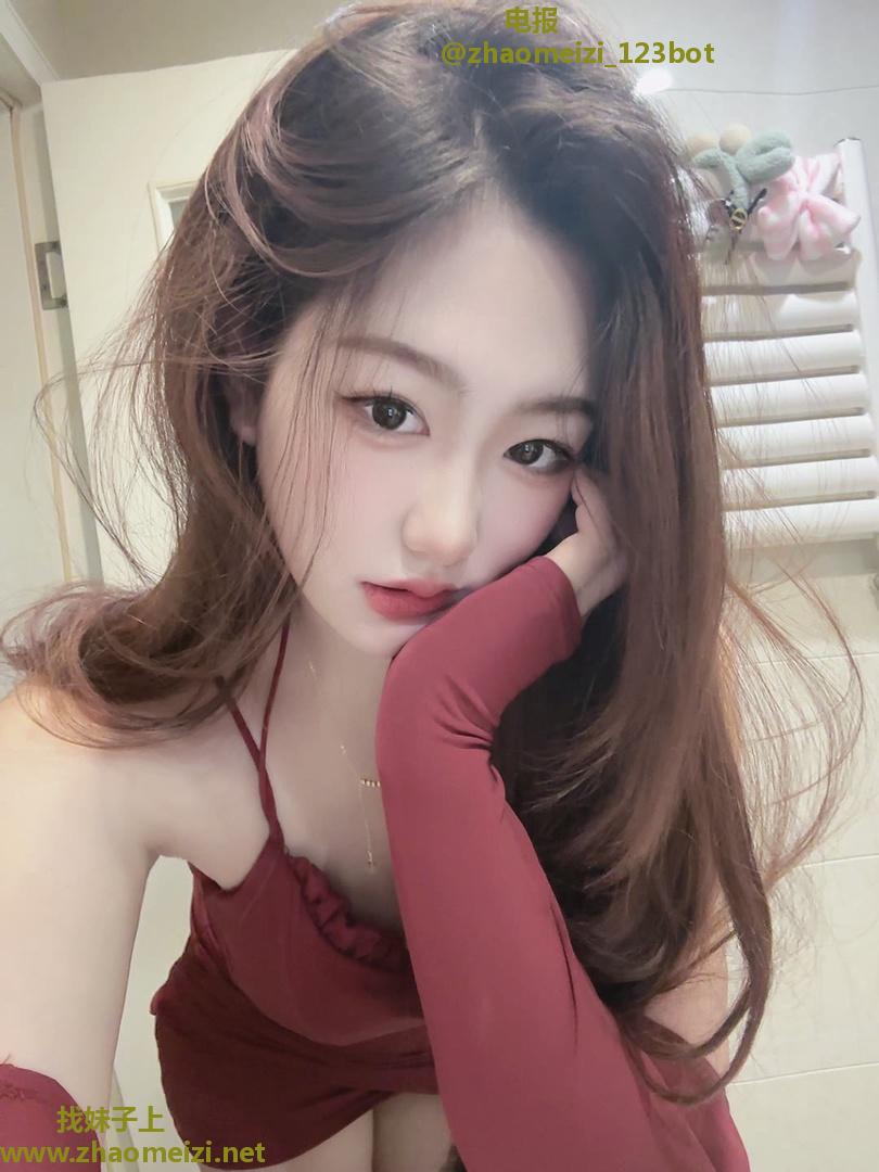 嘉定极品淫荡丰满小妹