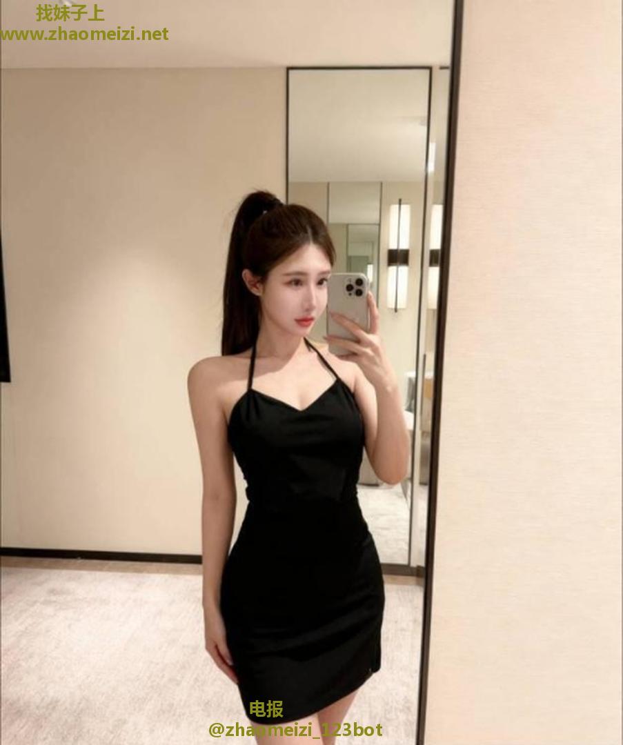 配合各种骑乘位骚首弄姿