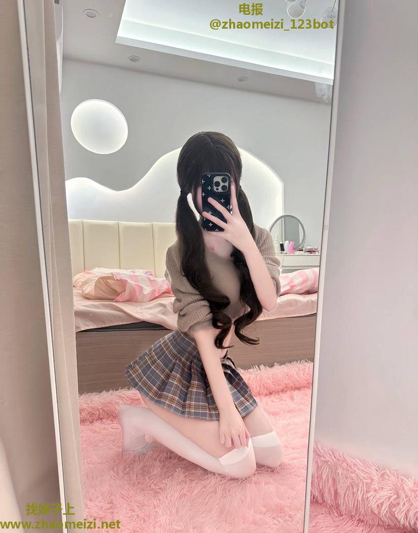 浦东兼职腰细腿长后入骚妹