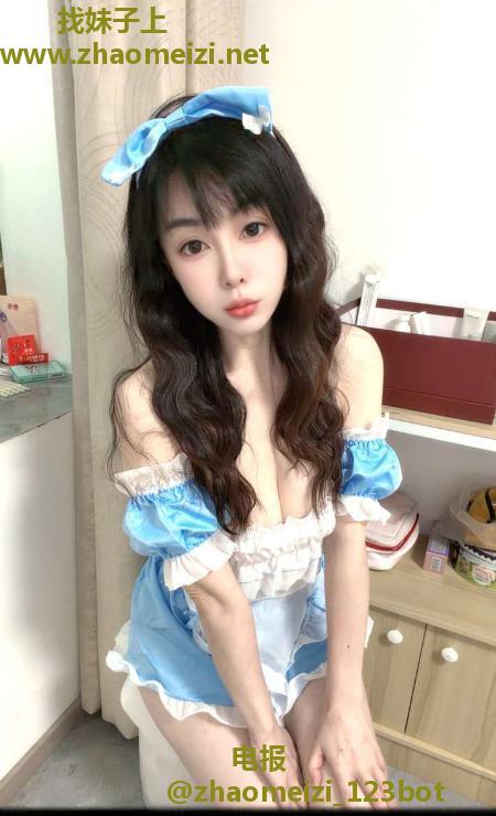 性感妖娆小少妇