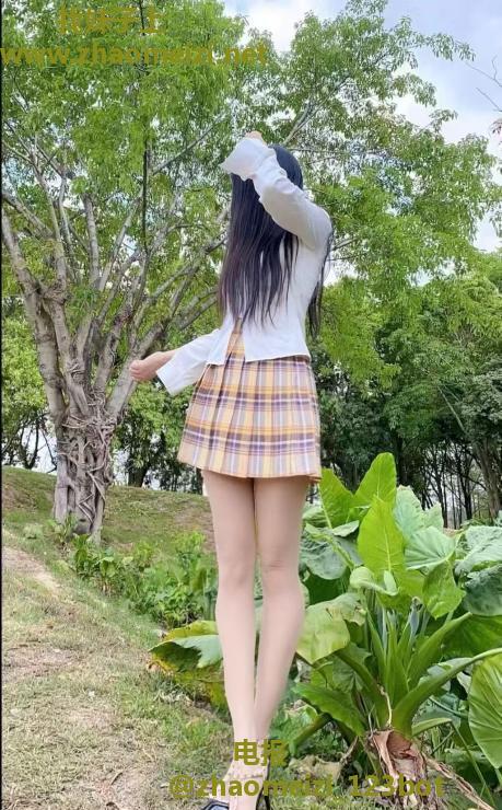 光谷步行街芳芳