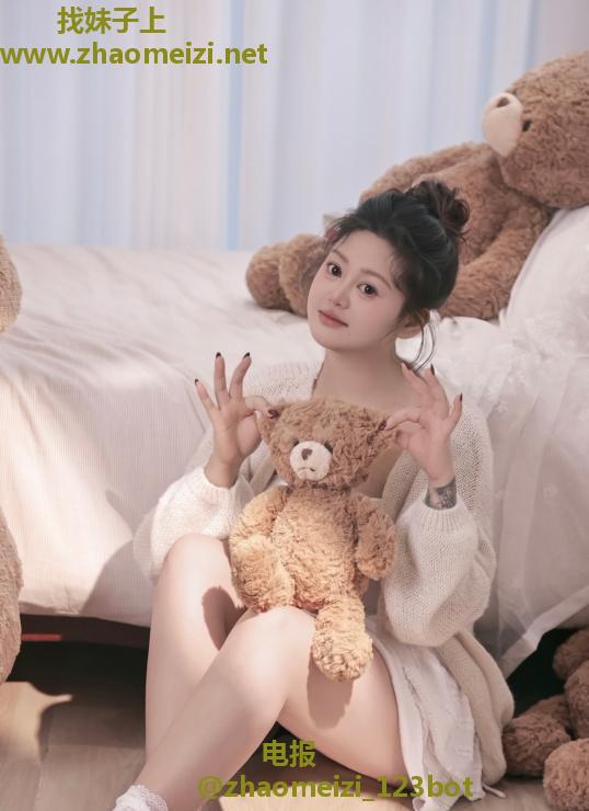 坦克大屁股小妹