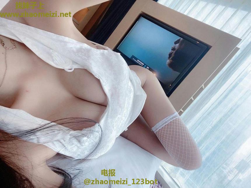 00后大奶御姐兼职