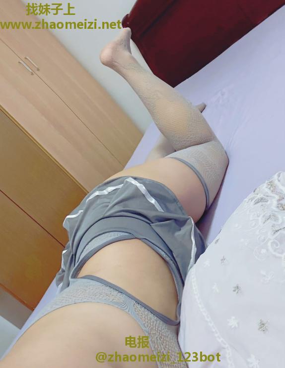 泉山翘臀妹妹