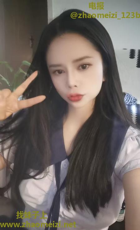 火辣制服少妇