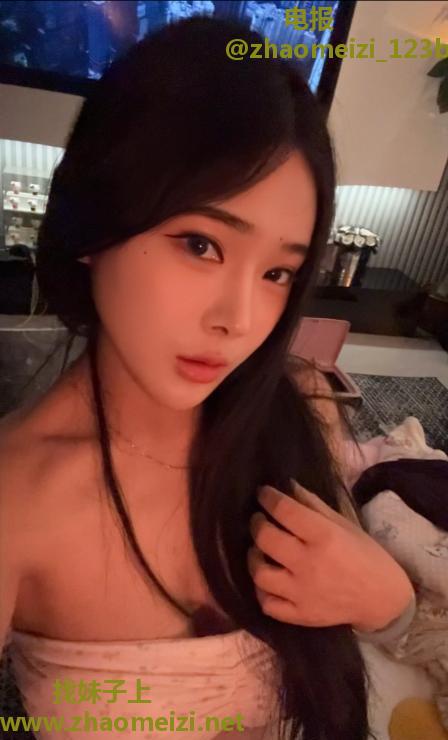 东站巨乳颜值小乔