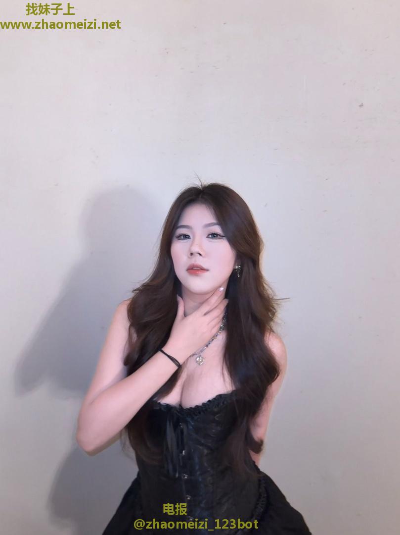 风情万种小姐姐
