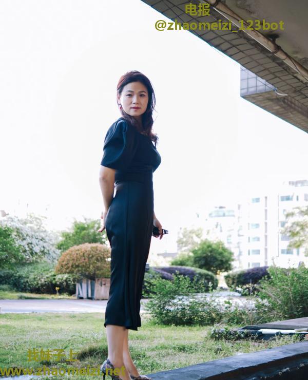 美容店老板娘