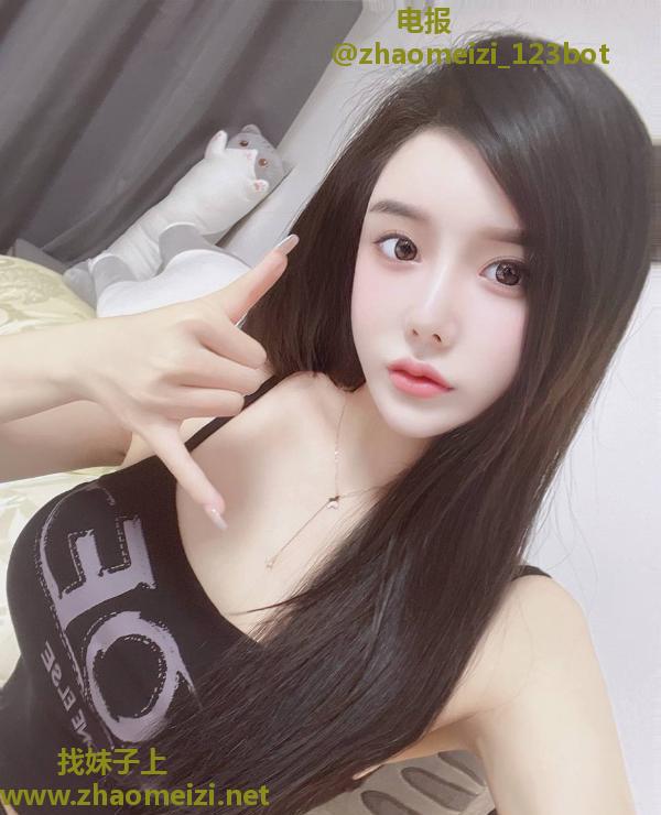 前凸后翘蜜桃臀桃子