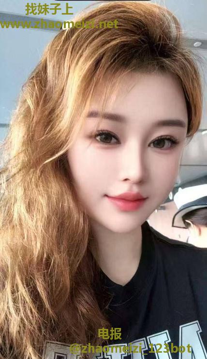蜜桃臀健身教练咪西儿