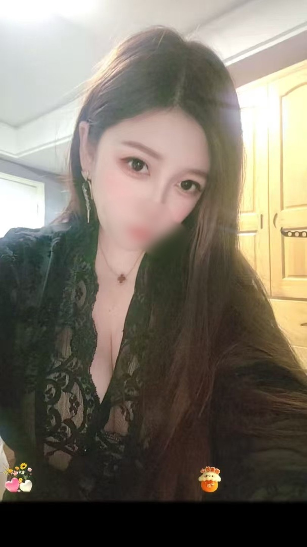 青山爆乳少妇